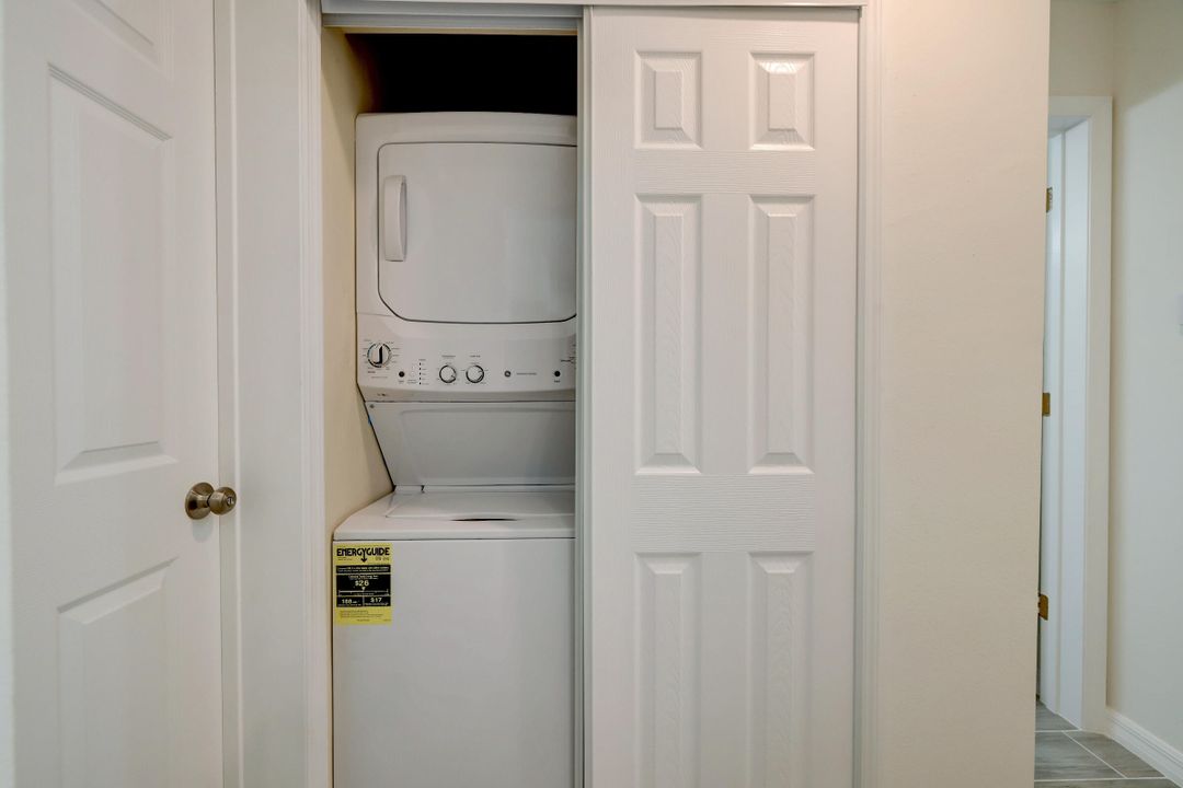 В аренду: $1,800 (2 спален, 1 ванн, 809 Квадратных фут)