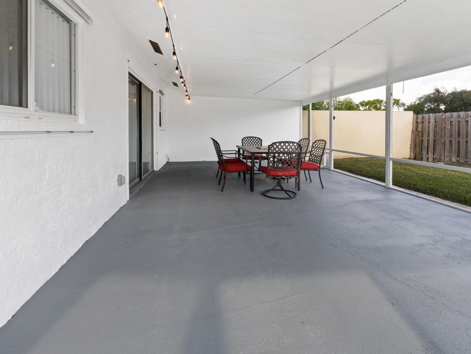 For Rent: $5,000 (3 beds, 2 baths, 1490 Square Feet)