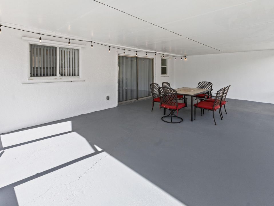 For Rent: $5,000 (3 beds, 2 baths, 1490 Square Feet)