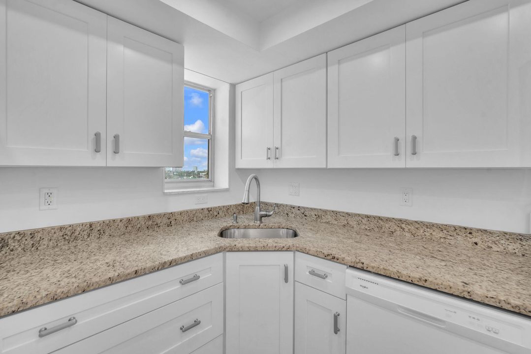 待售: $400,000 (2 贝兹, 2 浴室, 1029 平方英尺)