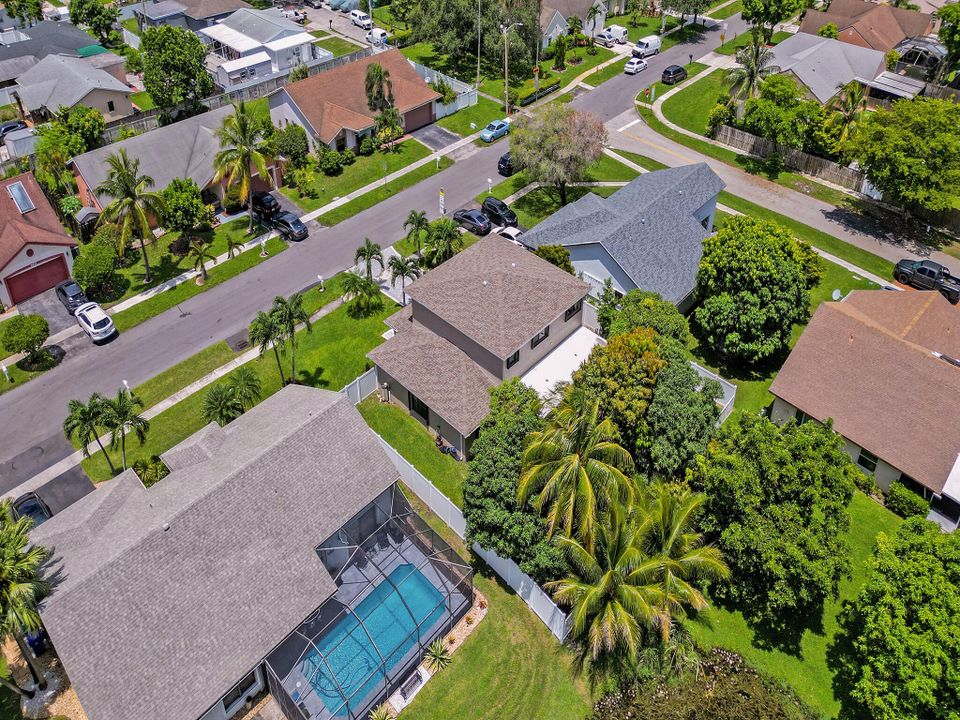 Activo con contrato: $680,000 (4 camas, 3 baños, 2270 Pies cuadrados)