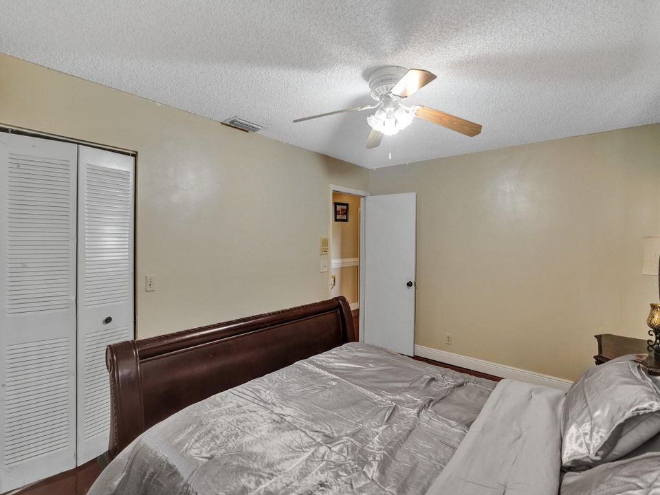 Activo con contrato: $680,000 (4 camas, 3 baños, 2270 Pies cuadrados)