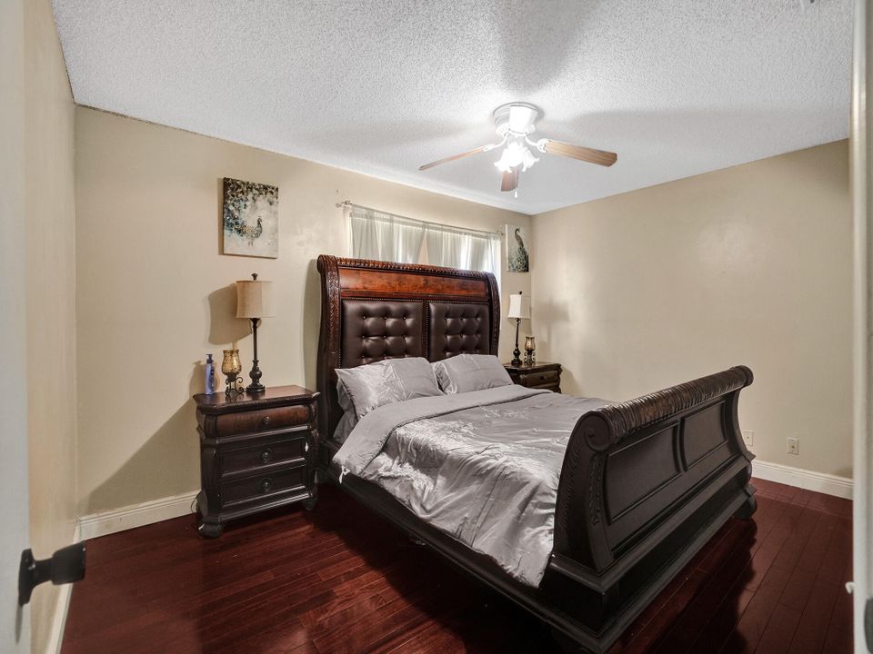 Activo con contrato: $680,000 (4 camas, 3 baños, 2270 Pies cuadrados)