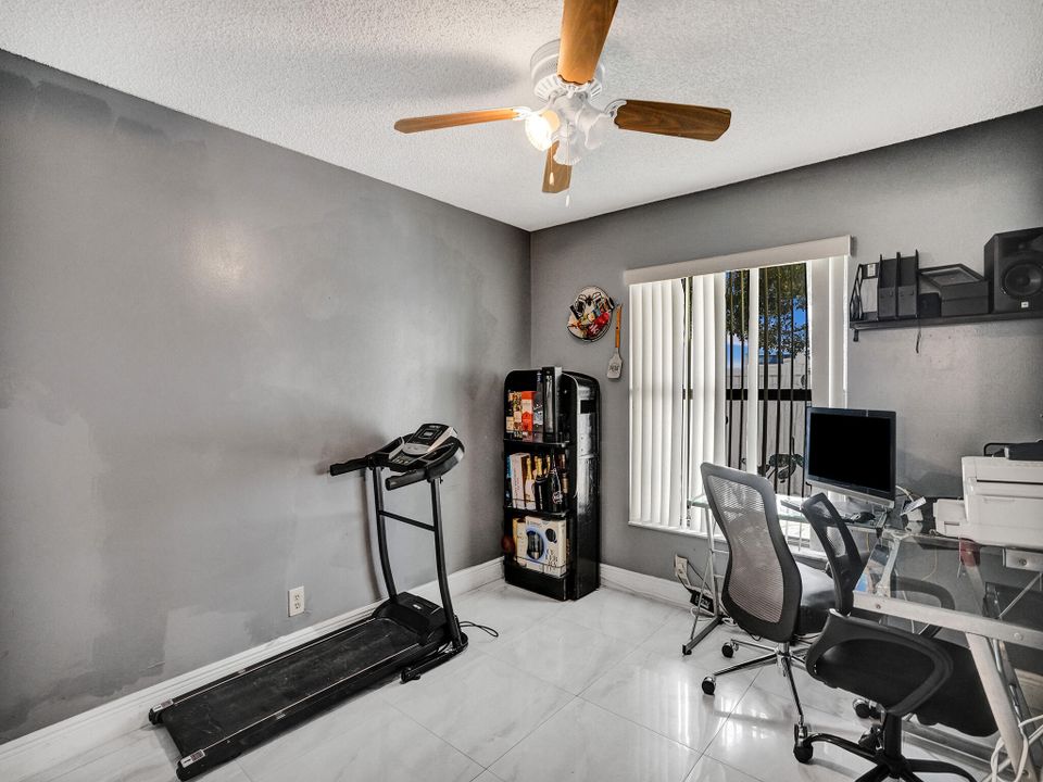 Activo con contrato: $680,000 (4 camas, 3 baños, 2270 Pies cuadrados)