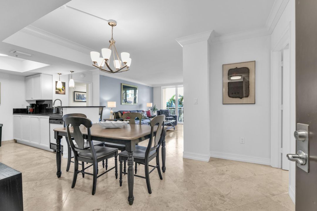 For Sale: $729,000 (2 beds, 2 baths, 1310 Square Feet)