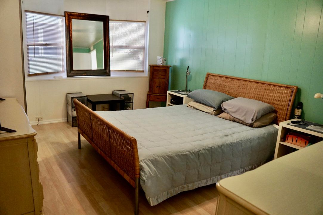 待售: $34,900 (2 贝兹, 2 浴室, 984 平方英尺)