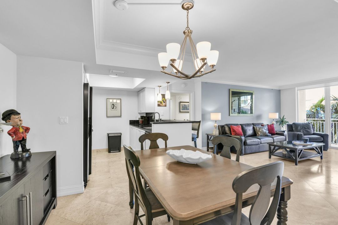 For Sale: $729,000 (2 beds, 2 baths, 1310 Square Feet)