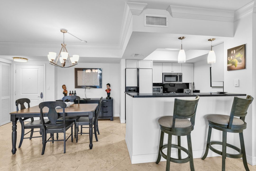 For Sale: $729,000 (2 beds, 2 baths, 1310 Square Feet)