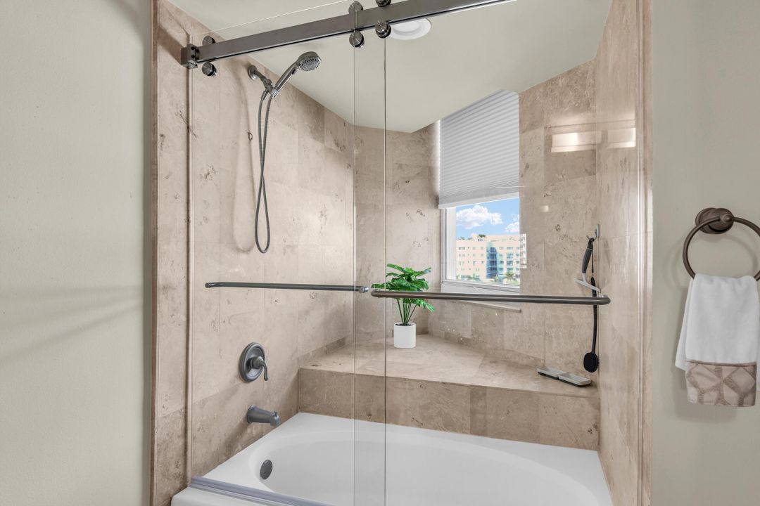 For Sale: $729,000 (2 beds, 2 baths, 1310 Square Feet)