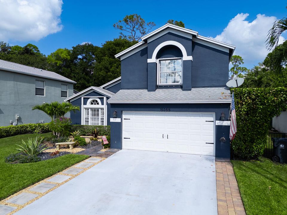 For Sale: $694,500 (3 beds, 2 baths, 2139 Square Feet)