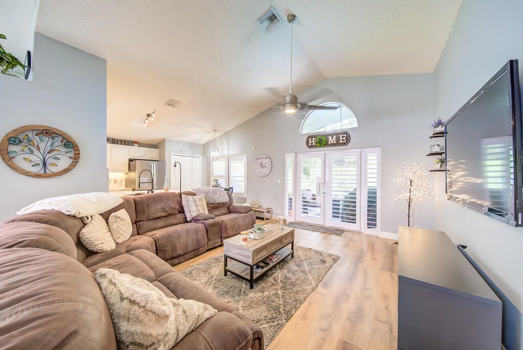 For Sale: $694,500 (3 beds, 2 baths, 2139 Square Feet)