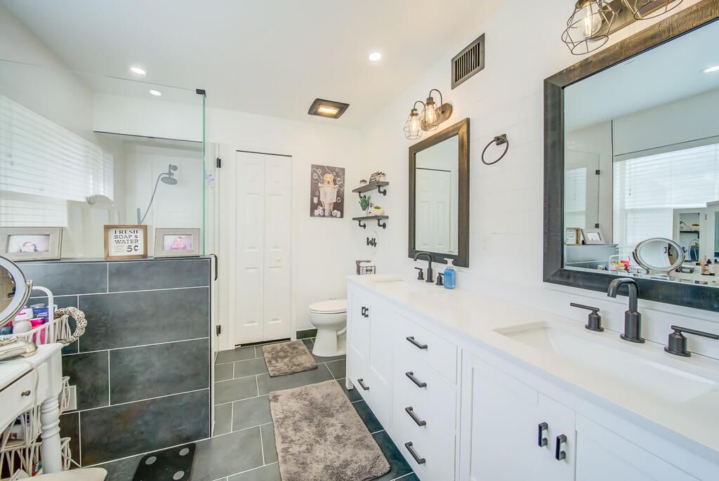 For Sale: $694,500 (3 beds, 2 baths, 2139 Square Feet)