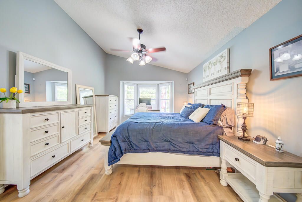 For Sale: $694,500 (3 beds, 2 baths, 2139 Square Feet)