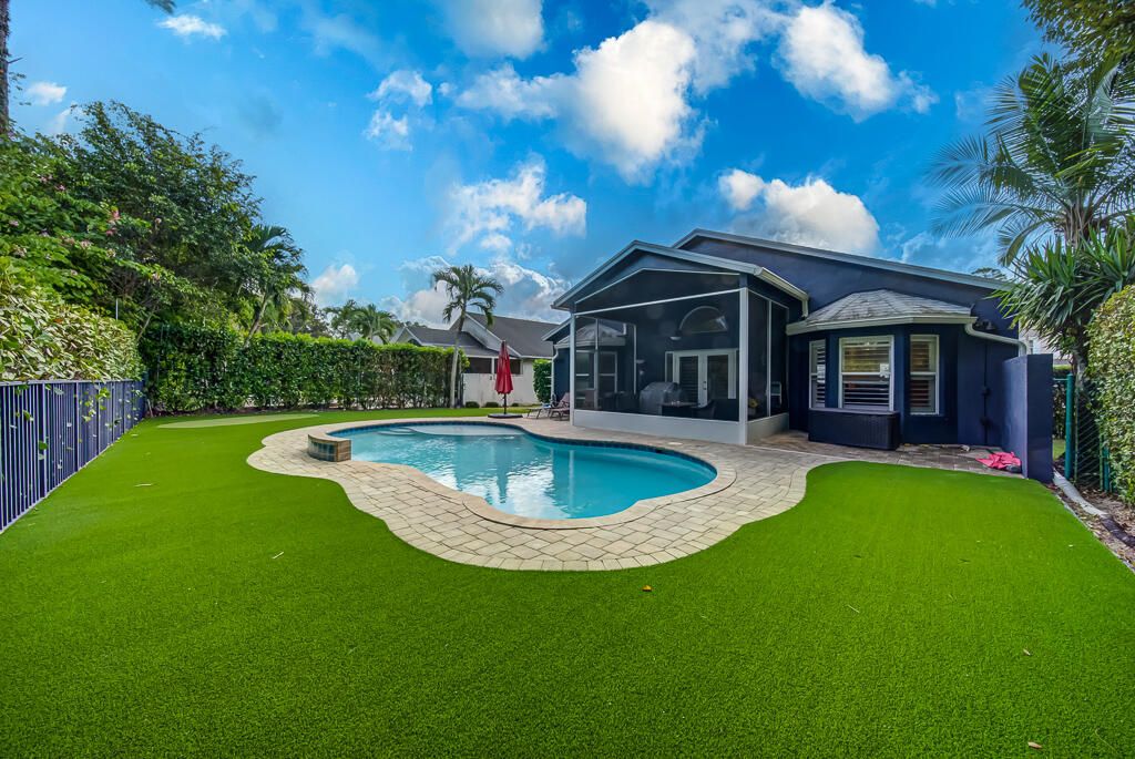 For Sale: $694,500 (3 beds, 2 baths, 2139 Square Feet)