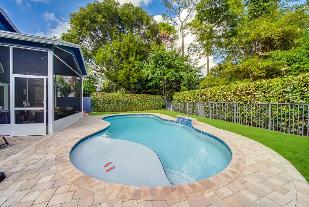 For Sale: $694,500 (3 beds, 2 baths, 2139 Square Feet)