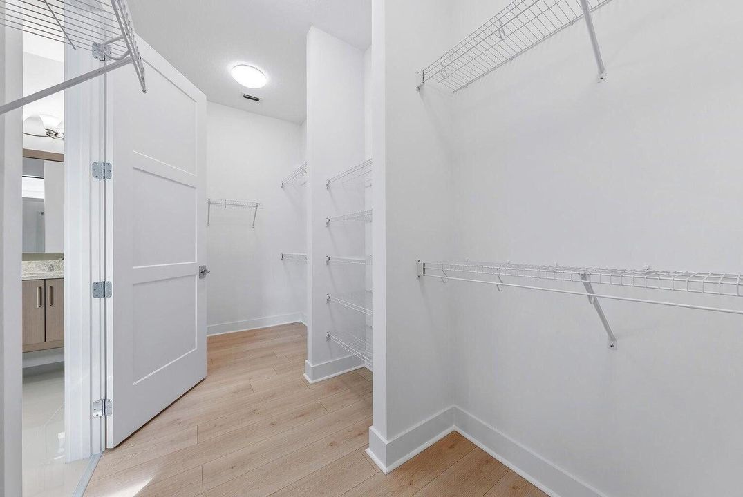 For Rent: $9,000 (3 beds, 3 baths, 3162 Square Feet)