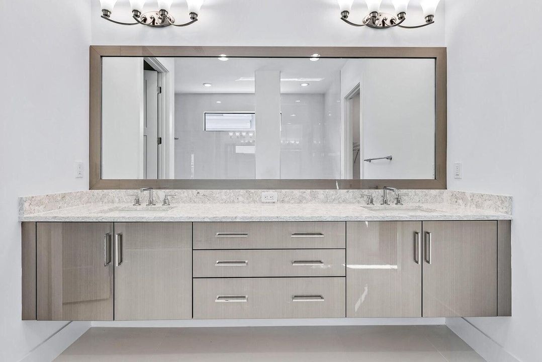 For Rent: $9,000 (3 beds, 3 baths, 3162 Square Feet)