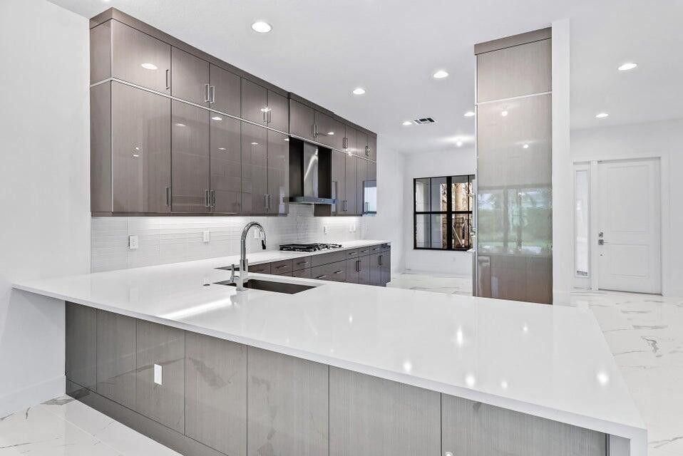 For Rent: $9,000 (3 beds, 3 baths, 3162 Square Feet)