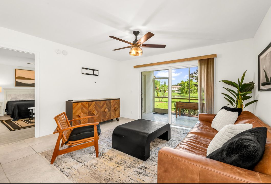 En Venta: $255,500 (2 camas, 2 baños, 1225 Pies cuadrados)