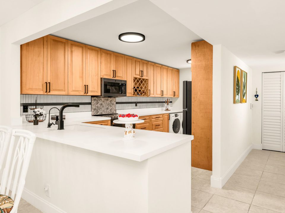 En Venta: $255,500 (2 camas, 2 baños, 1225 Pies cuadrados)