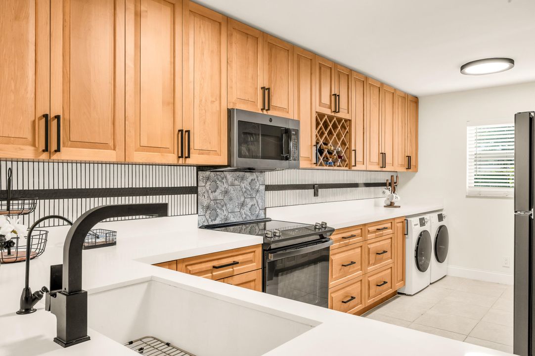 En Venta: $255,500 (2 camas, 2 baños, 1225 Pies cuadrados)