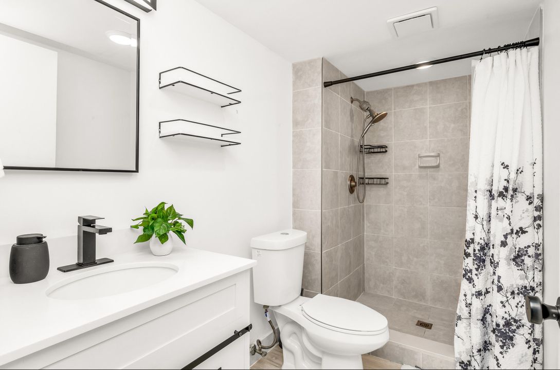 En Venta: $255,500 (2 camas, 2 baños, 1225 Pies cuadrados)