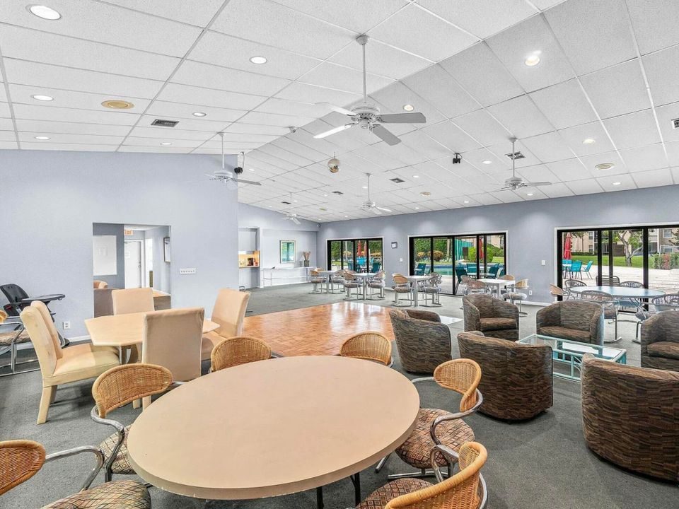 En Venta: $255,500 (2 camas, 2 baños, 1225 Pies cuadrados)