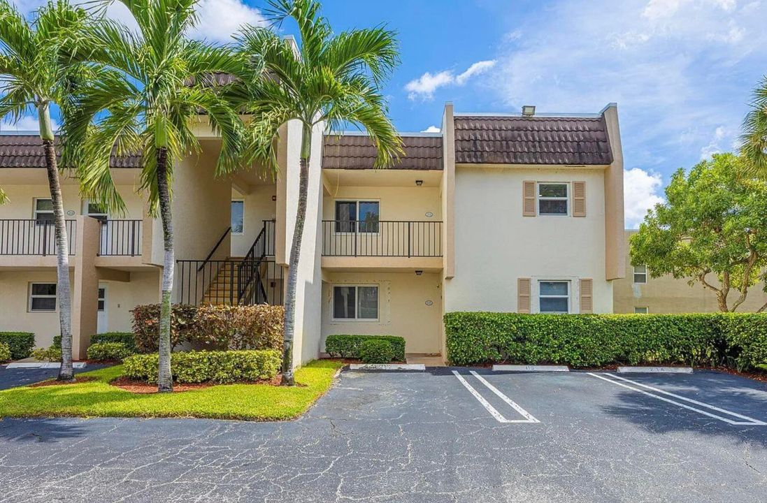 En Venta: $255,500 (2 camas, 2 baños, 1225 Pies cuadrados)