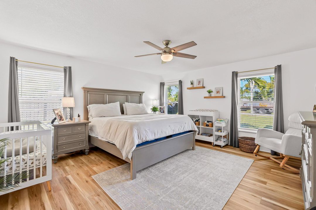 合同活跃: $389,999 (3 贝兹, 2 浴室, 1704 平方英尺)