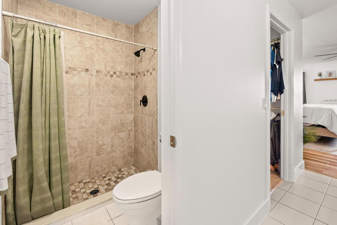 合同活跃: $389,999 (3 贝兹, 2 浴室, 1704 平方英尺)