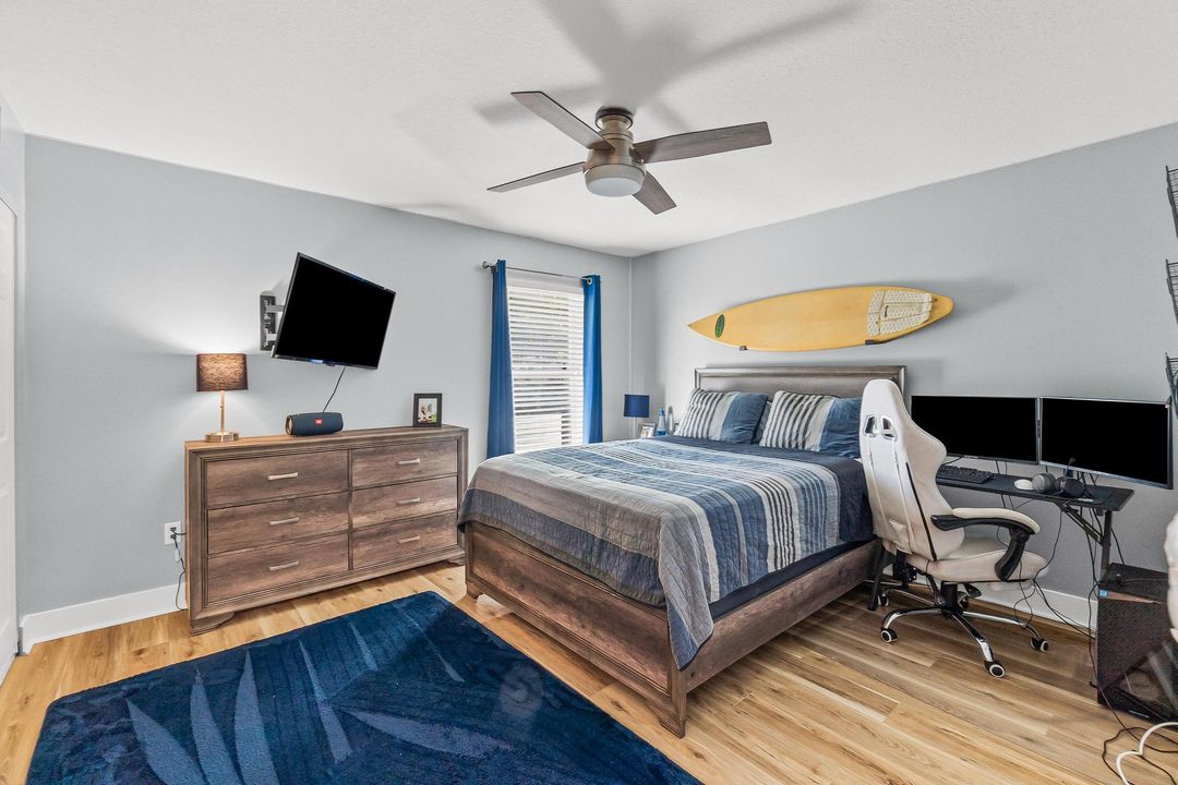 合同活跃: $389,999 (3 贝兹, 2 浴室, 1704 平方英尺)