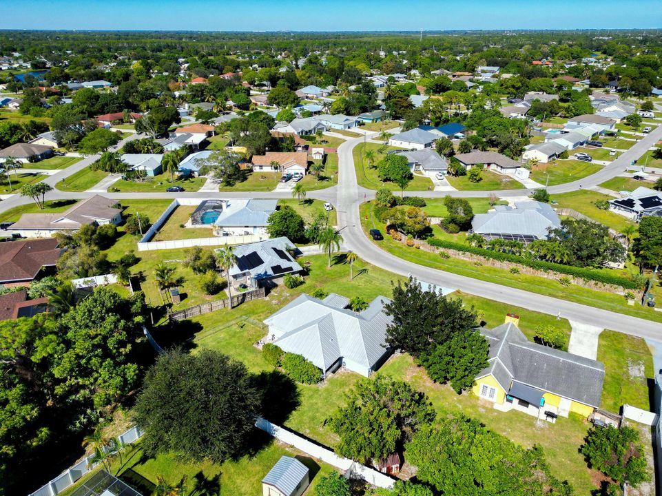 合同活跃: $389,999 (3 贝兹, 2 浴室, 1704 平方英尺)