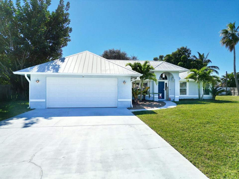 合同活跃: $389,999 (3 贝兹, 2 浴室, 1704 平方英尺)