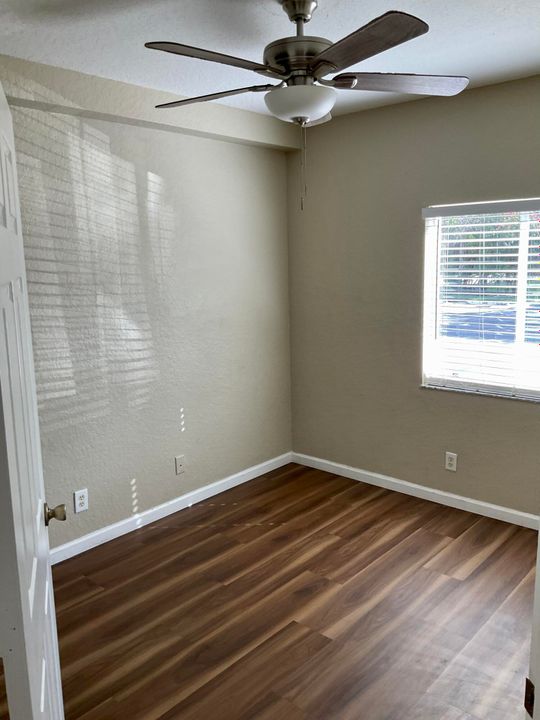 На продажу: $235,000 (3 спален, 2 ванн, 999 Квадратных фут)