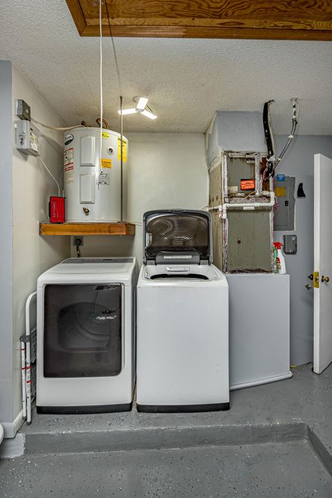 En Venta: $330,000 (2 camas, 2 baños, 1157 Pies cuadrados)