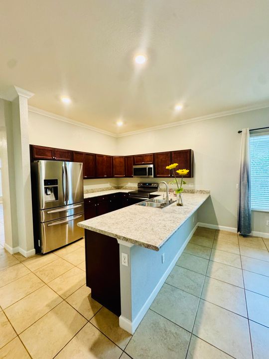 待售: $490,000 (3 贝兹, 2 浴室, 2079 平方英尺)