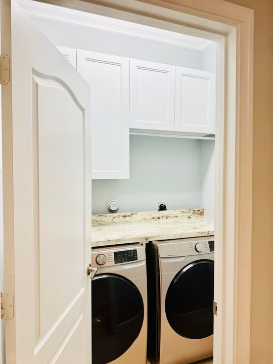 待售: $490,000 (3 贝兹, 2 浴室, 2079 平方英尺)