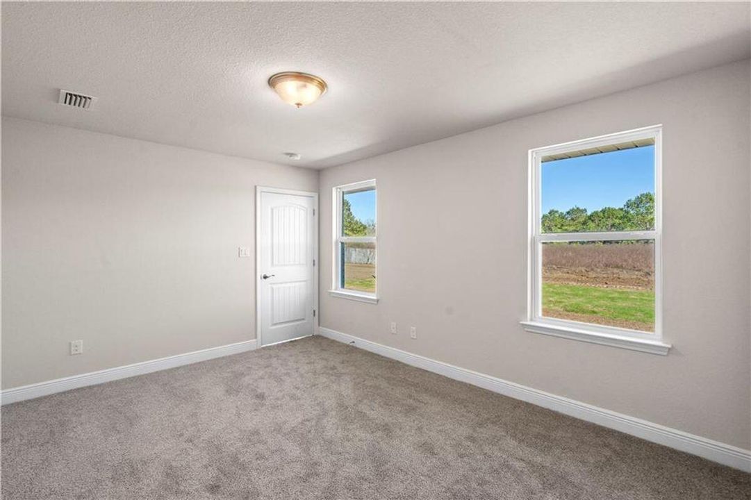 For Sale: $342,028 (4 beds, 2 baths, 1635 Square Feet)