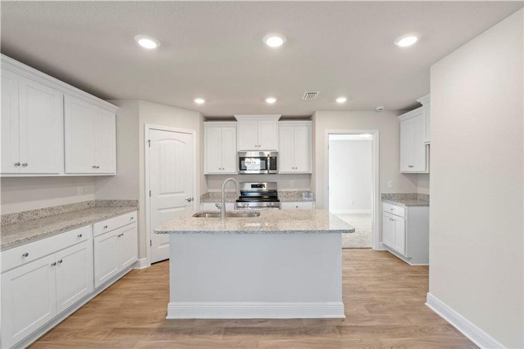 For Sale: $342,028 (4 beds, 2 baths, 1635 Square Feet)