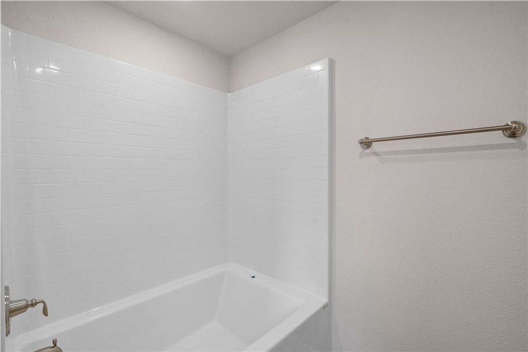 For Sale: $342,028 (4 beds, 2 baths, 1635 Square Feet)