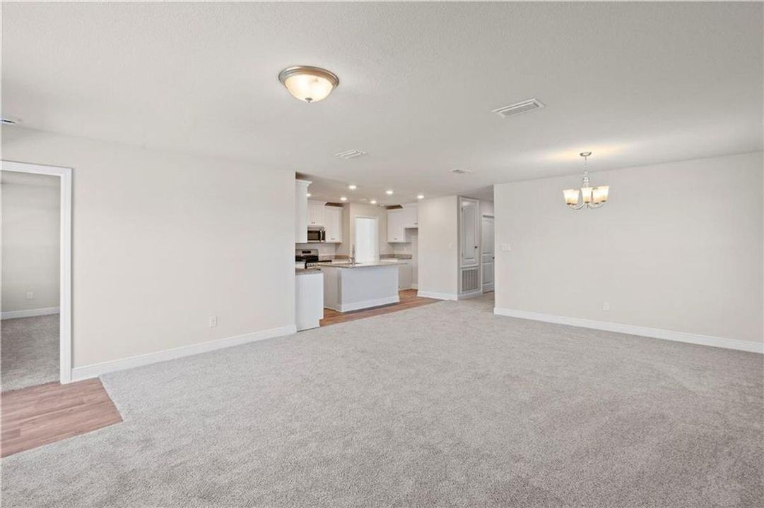 For Sale: $342,028 (4 beds, 2 baths, 1635 Square Feet)