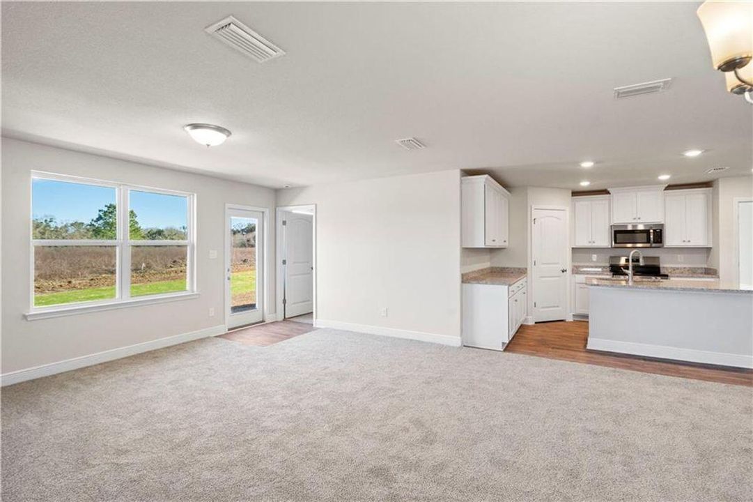 For Sale: $342,028 (4 beds, 2 baths, 1635 Square Feet)