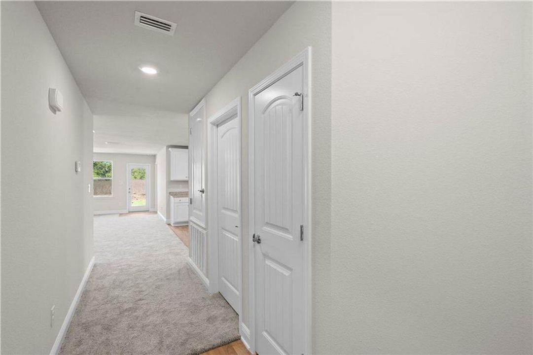 For Sale: $342,028 (4 beds, 2 baths, 1635 Square Feet)