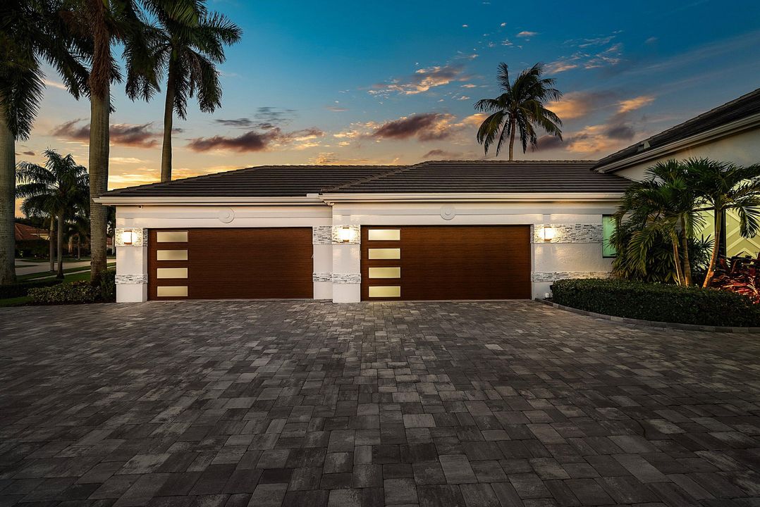 На продажу: $3,599,000 (5 спален, 4 ванн, 5064 Квадратных фут)