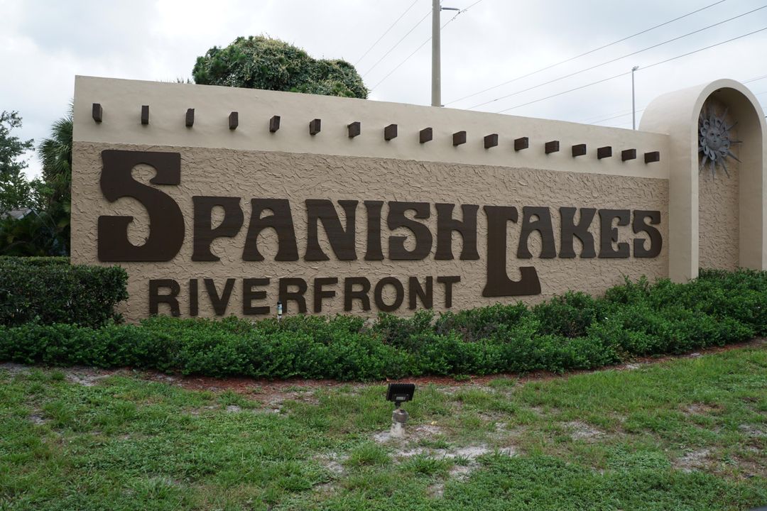 待售: $34,900 (2 贝兹, 2 浴室, 984 平方英尺)