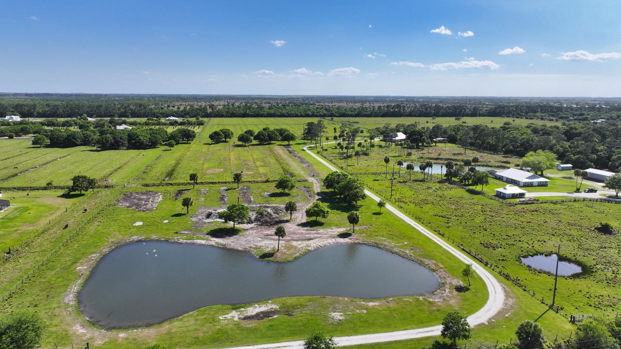 For Sale: $1,950,000 (4 beds, 4 baths, 3353 Square Feet)