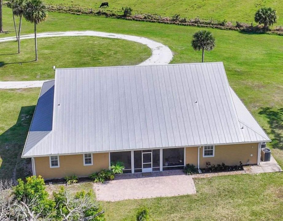 For Sale: $1,950,000 (4 beds, 4 baths, 3353 Square Feet)