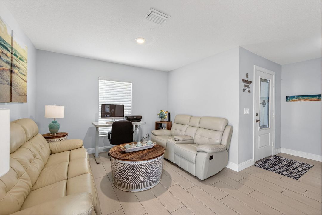 For Sale: $449,000 (4 beds, 2 baths, 1851 Square Feet)