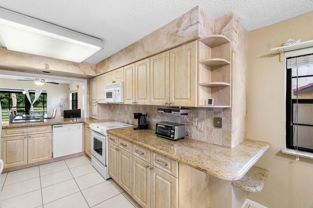 出租: $3,500 (3 贝兹, 2 浴室, 1800 平方英尺)