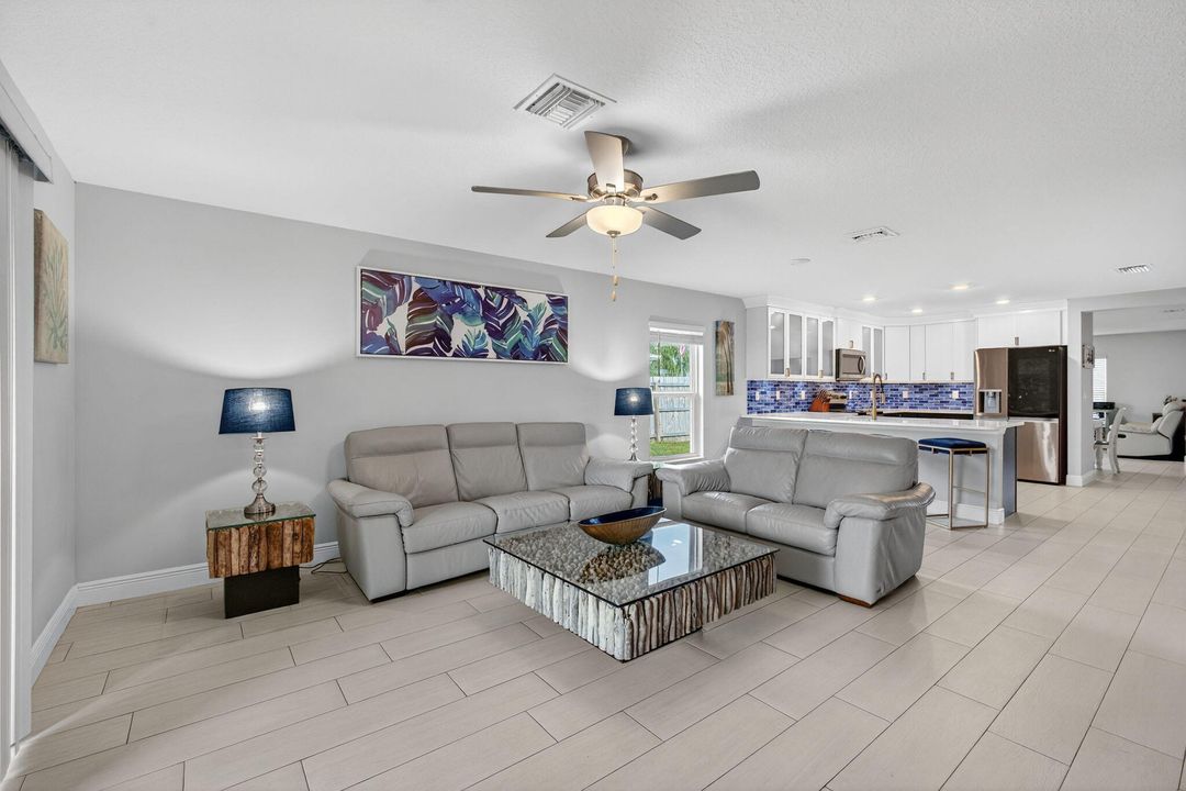 For Sale: $449,000 (4 beds, 2 baths, 1851 Square Feet)